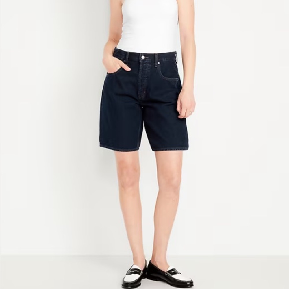 OLD NAVY Mid-Rise Baggy Jean Bermuda Shorts 9-inch inseam Size 12 NEW